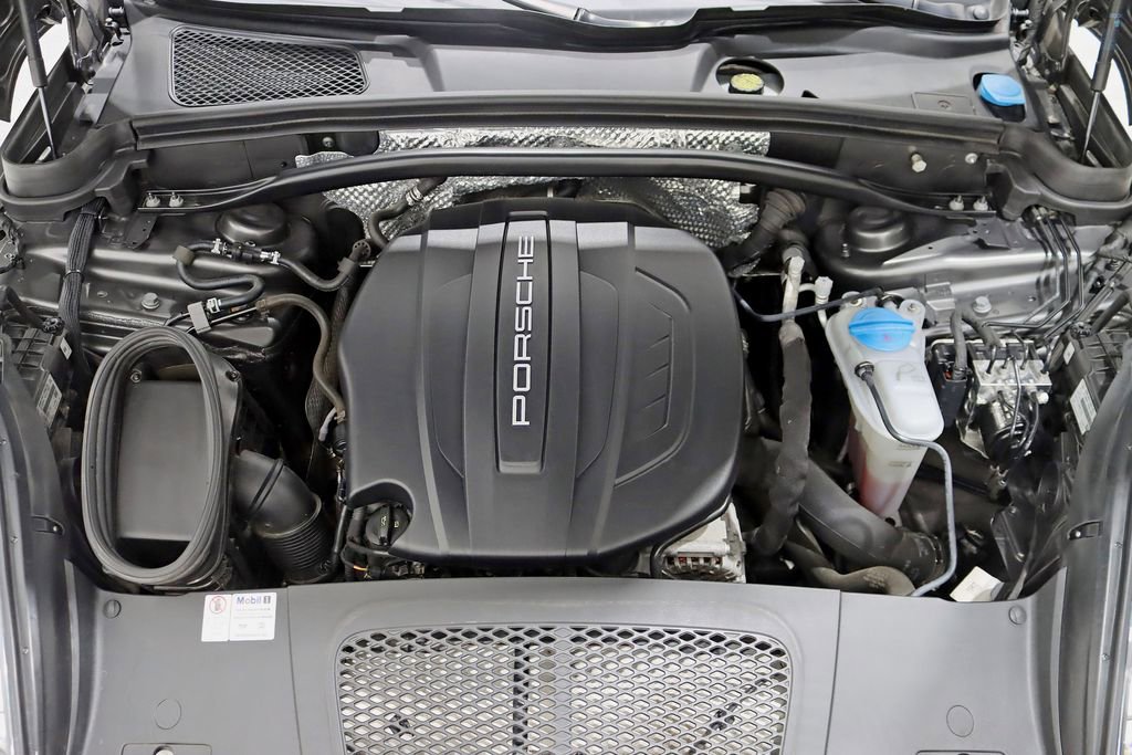 Used 2018 Porsche Macan image 33