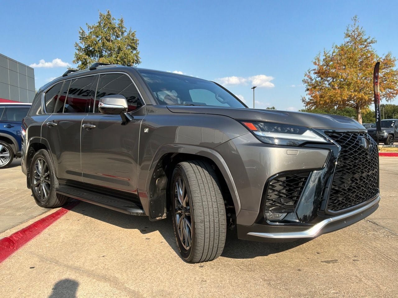 Used 2023 Lexus LX 600 F Sport w/ Accessory Package (Z1) AWD/4WD image 4