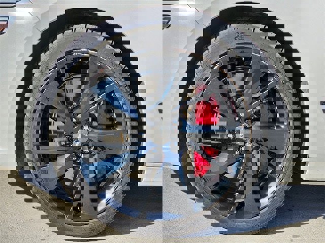 Used 2023 Genesis G70 3.3T w/ Sport Prestige Package image 7