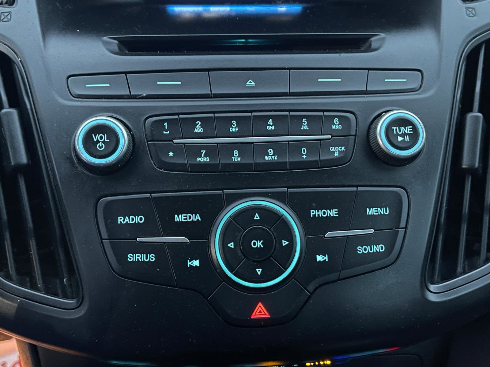 Used 2017 Ford Focus SE image 10