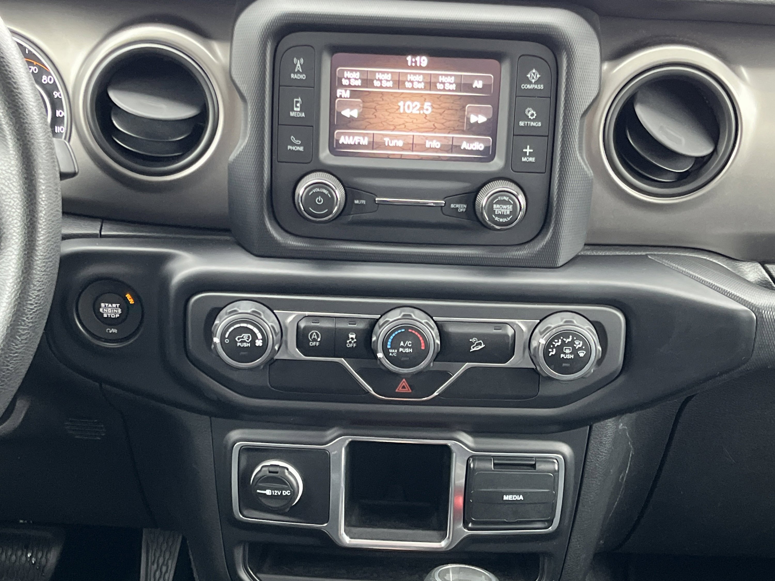 Used 2020 Jeep Wrangler Sport image 26