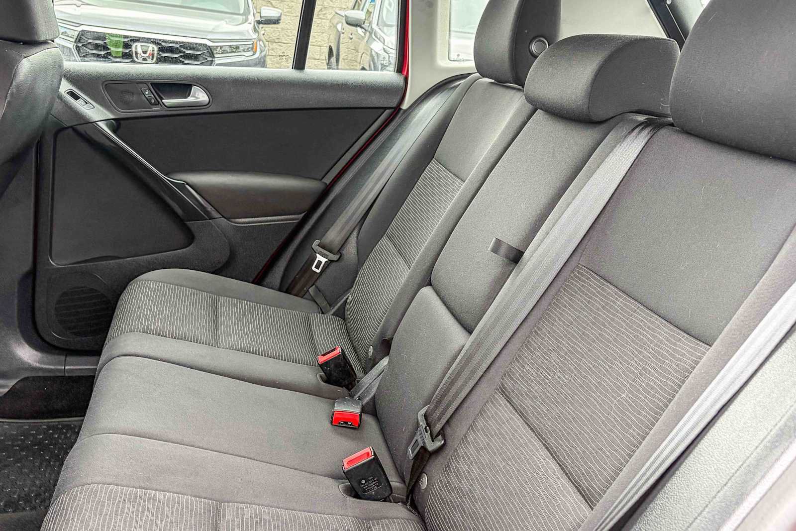 Used 2015 Volkswagen Tiguan S AWD/4WD image 17