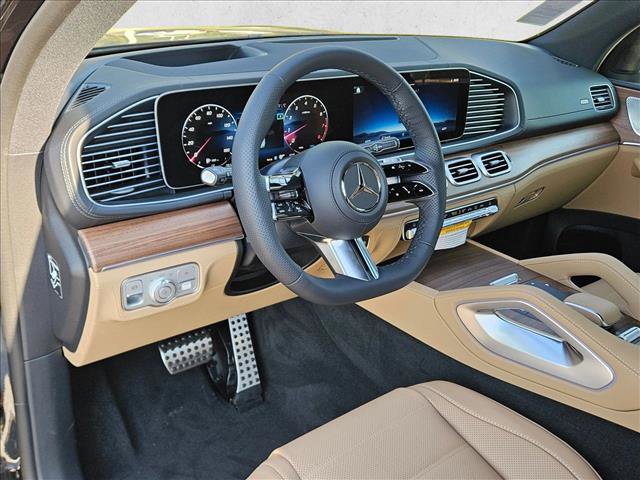 New 2026 Mercedes-Benz GLS 580 4MATIC image 9