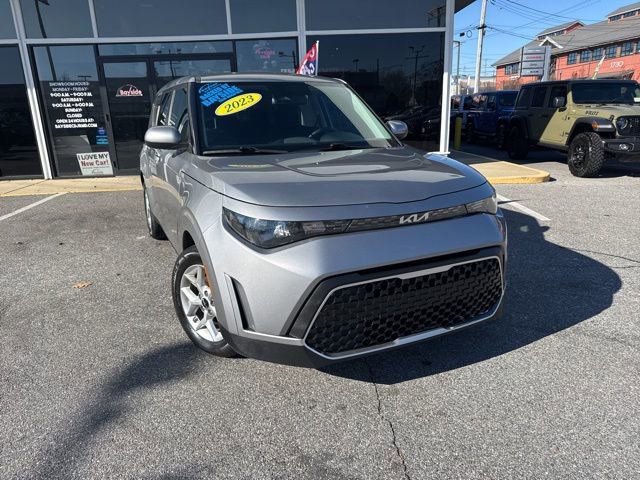 Used 2023 Kia Soul LX w/ Option Group 015 image 2
