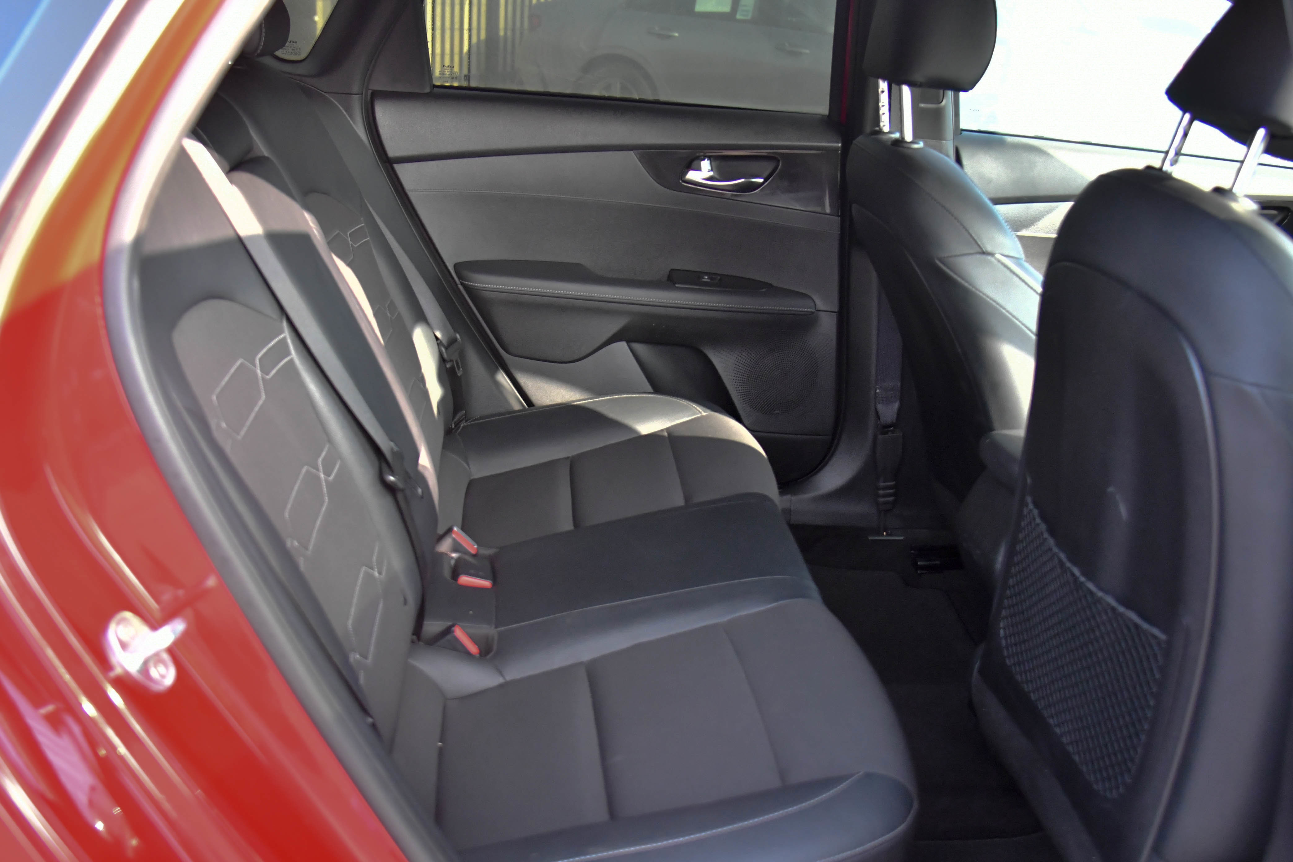 Used 2024 Kia Forte GT-Line image 40