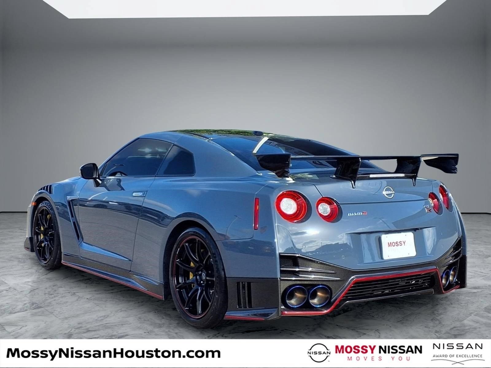 Used 2021 Nissan GT-R NISMO AWD/4WD image 6