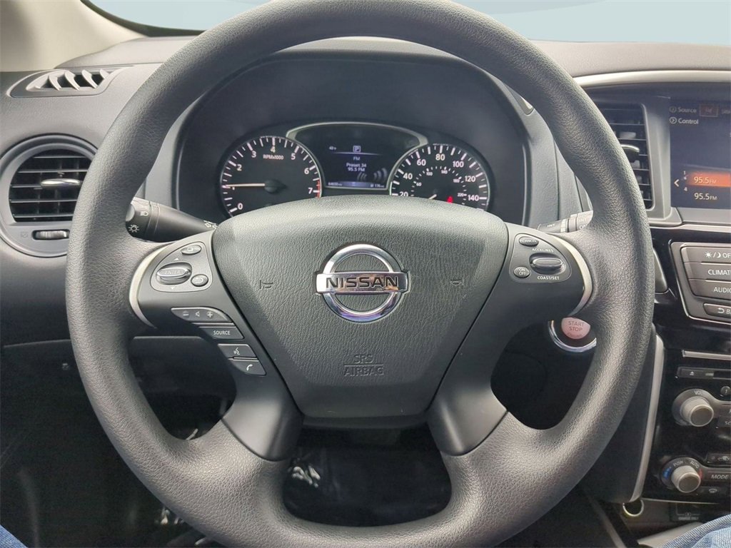 Used 2020 Nissan Pathfinder S image 14