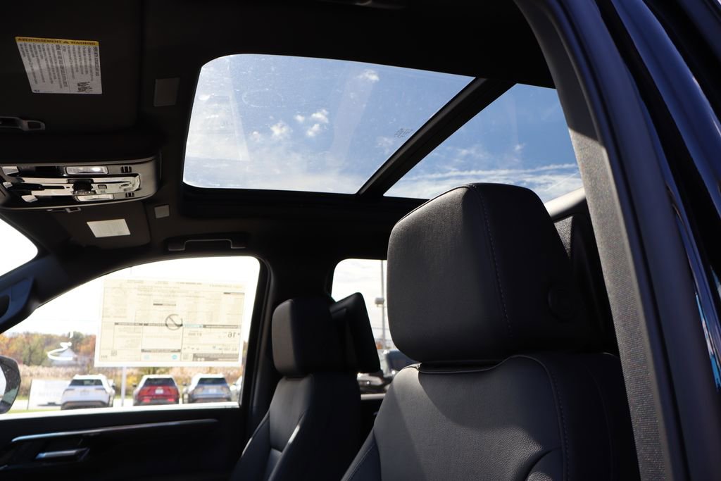 New 2026 Chevrolet Suburban Z71 w/ Z71 Off-Road Package image 30