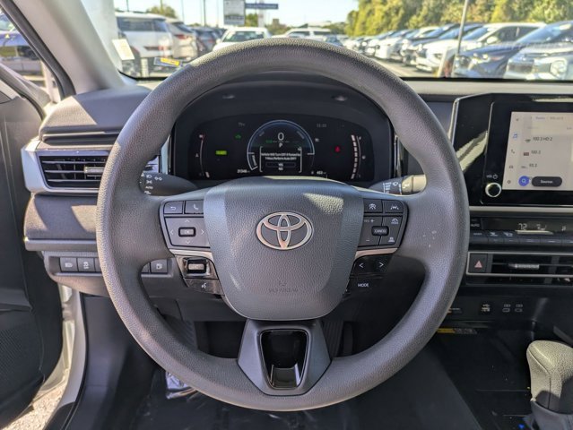Used 2025 Toyota Camry LE image 22