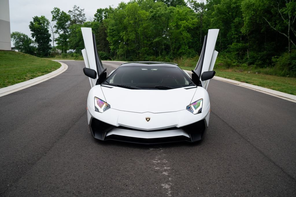 Used 2017 Lamborghini Aventador LP 750-4 Superveloce AWD/4WD image 38