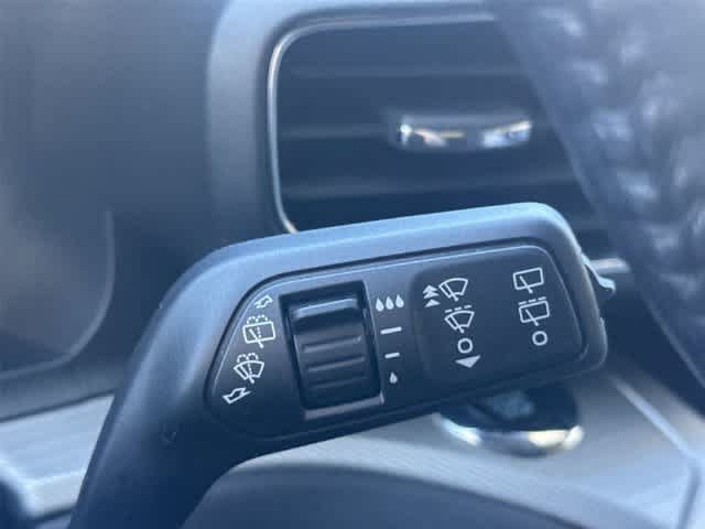 Used 2022 Ford Explorer XLT w/ Equipment Group 202A AWD/4WD image 26
