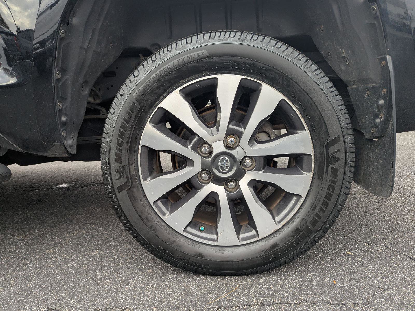 Used 2018 Toyota Tundra Limited image 11