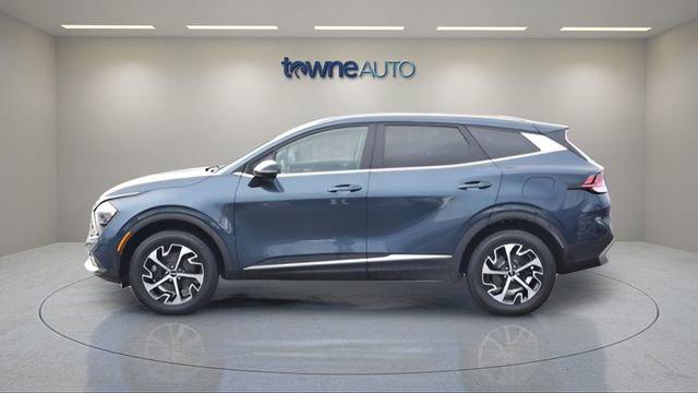 Used 2023 Kia Sportage EX image 4