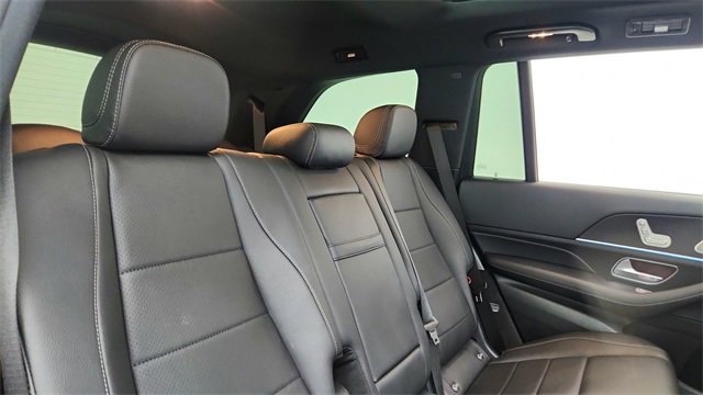 Used 2025 Mercedes-Benz GLS 450 4MATIC image 26
