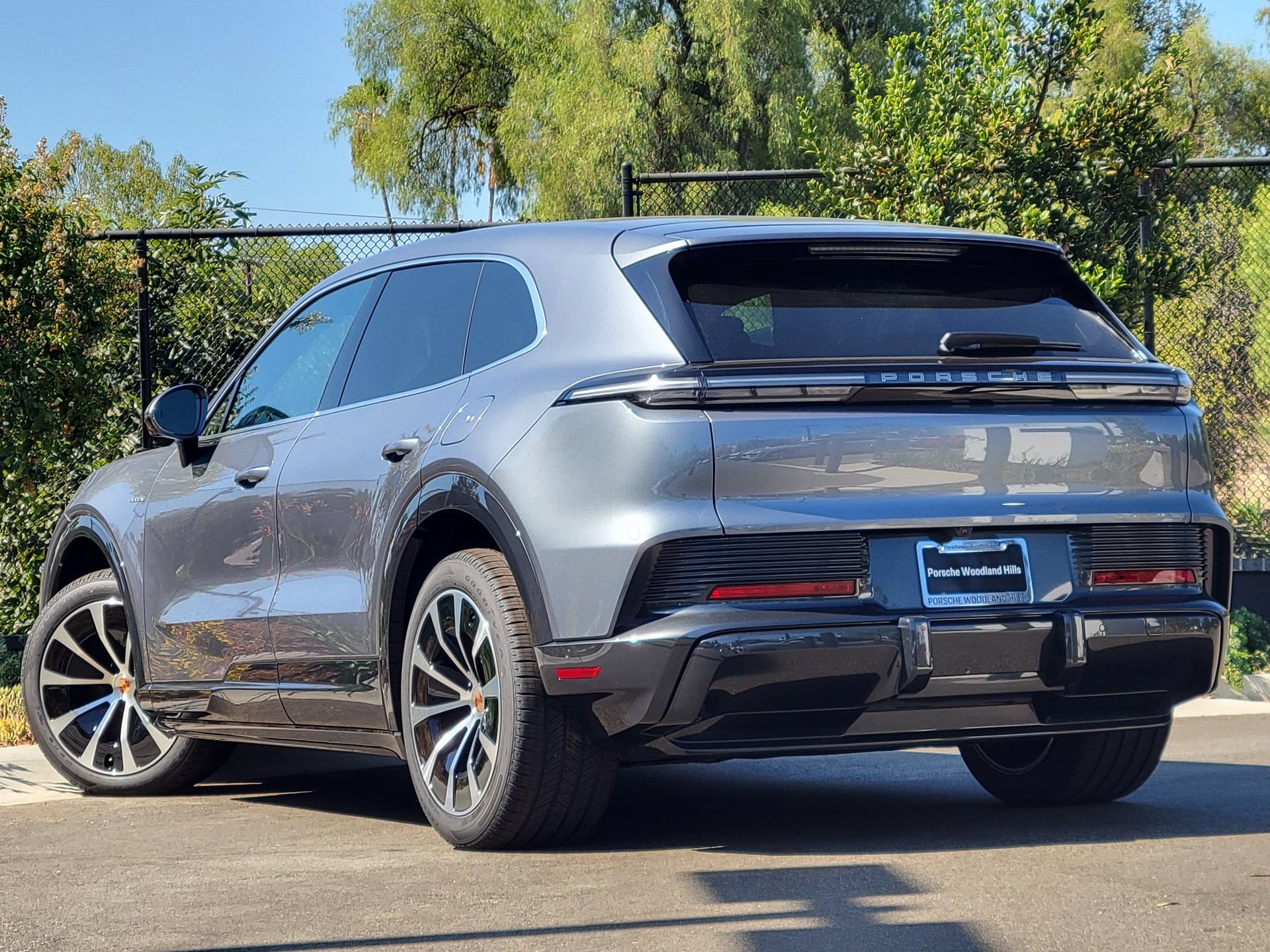 New 2026 Porsche Cayenne Electric AWD/4WD image 3