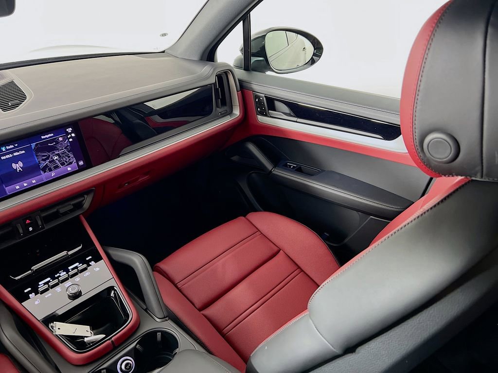 New 2026 Porsche Cayenne image 26