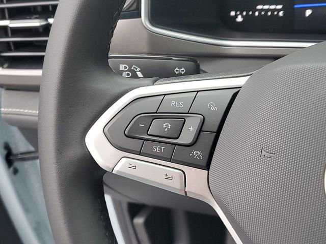 New 2026 Volkswagen Taos SE image 16