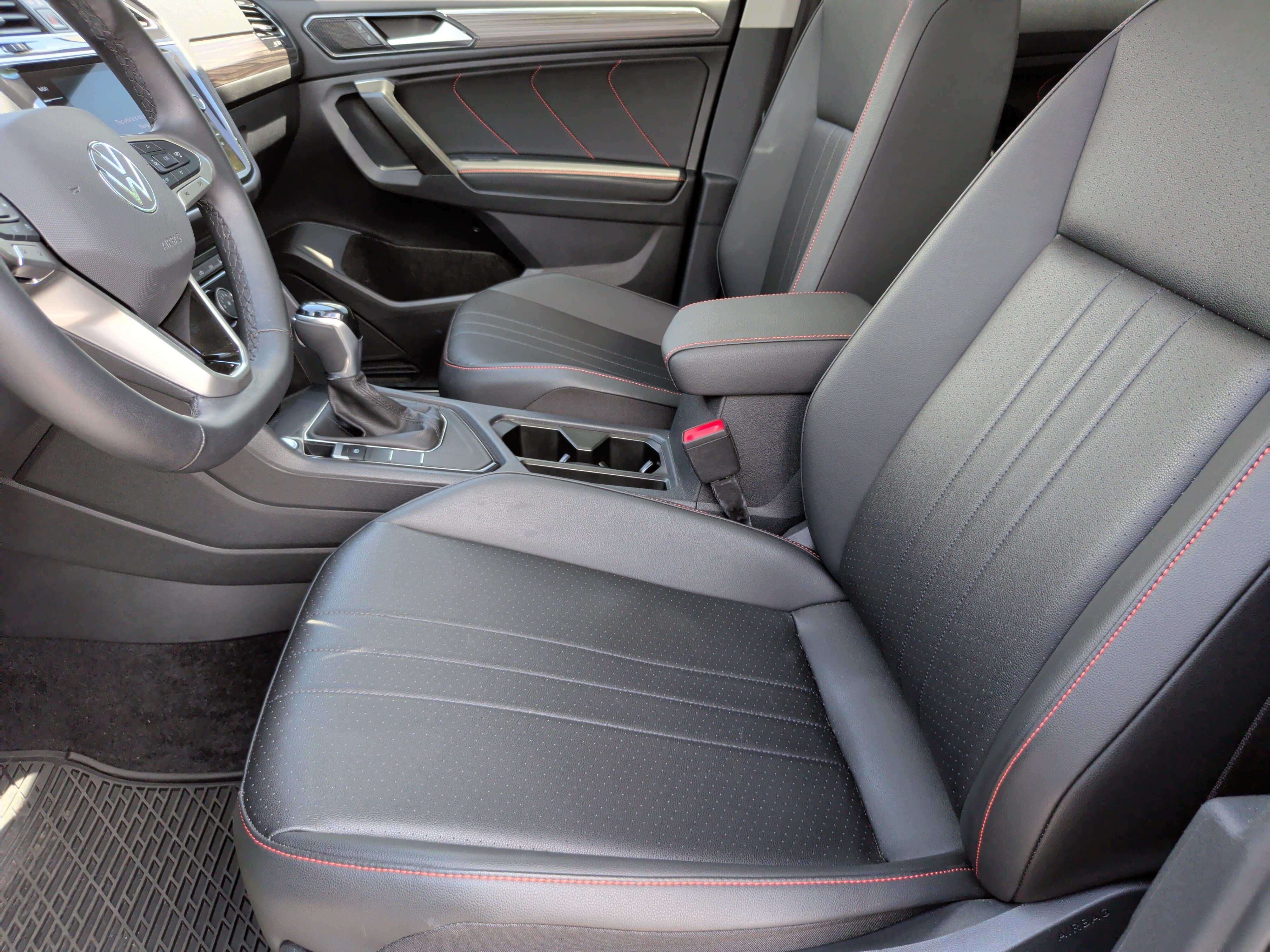 Used 2024 Volkswagen Tiguan Wolfsburg Edition FWD image 26