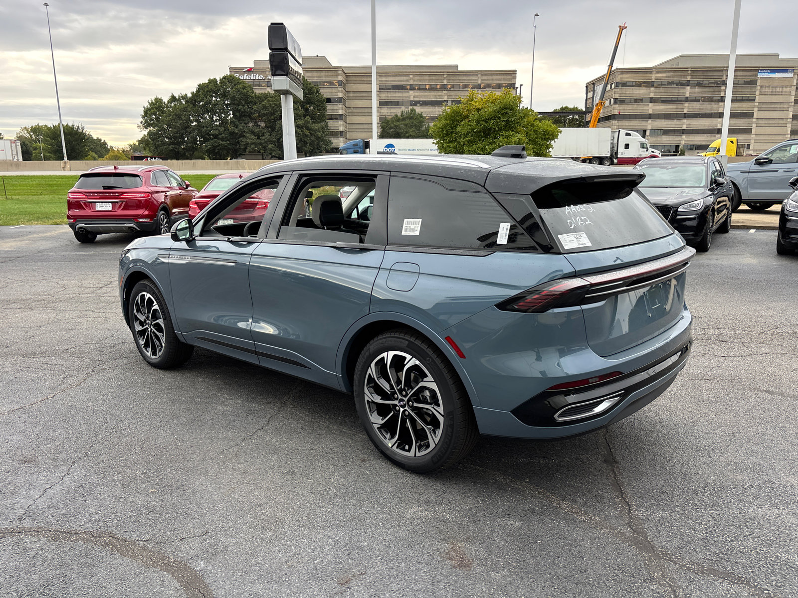 New 2026 Lincoln Nautilus Reserve image 5