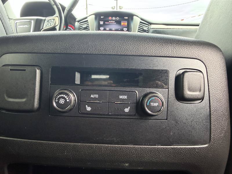 Used 2015 GMC Yukon Denali AWD/4WD image 18