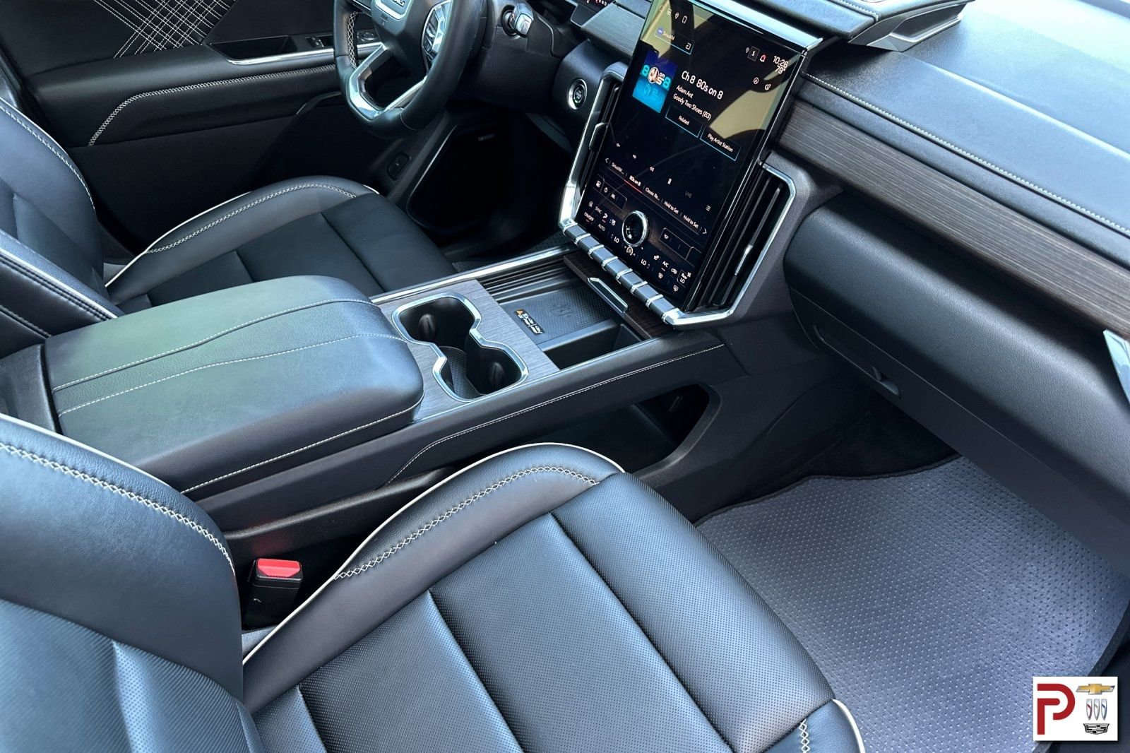 Used 2024 GMC Acadia Denali image 19