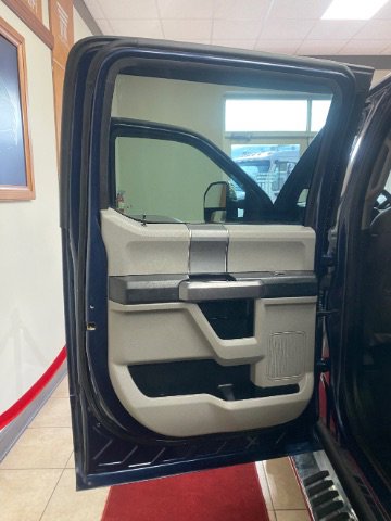 Used 2020 Ford F350 XLT w/ XLT Premium Package image 11