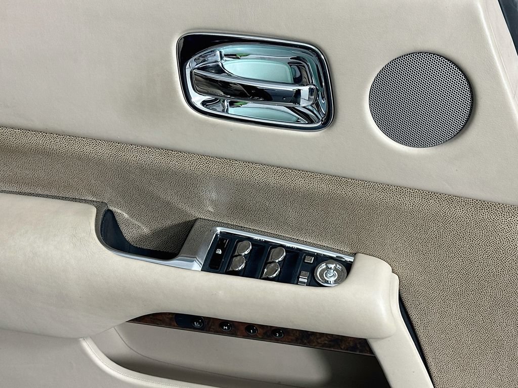 Used 2015 Rolls-Royce Wraith RWD image 14