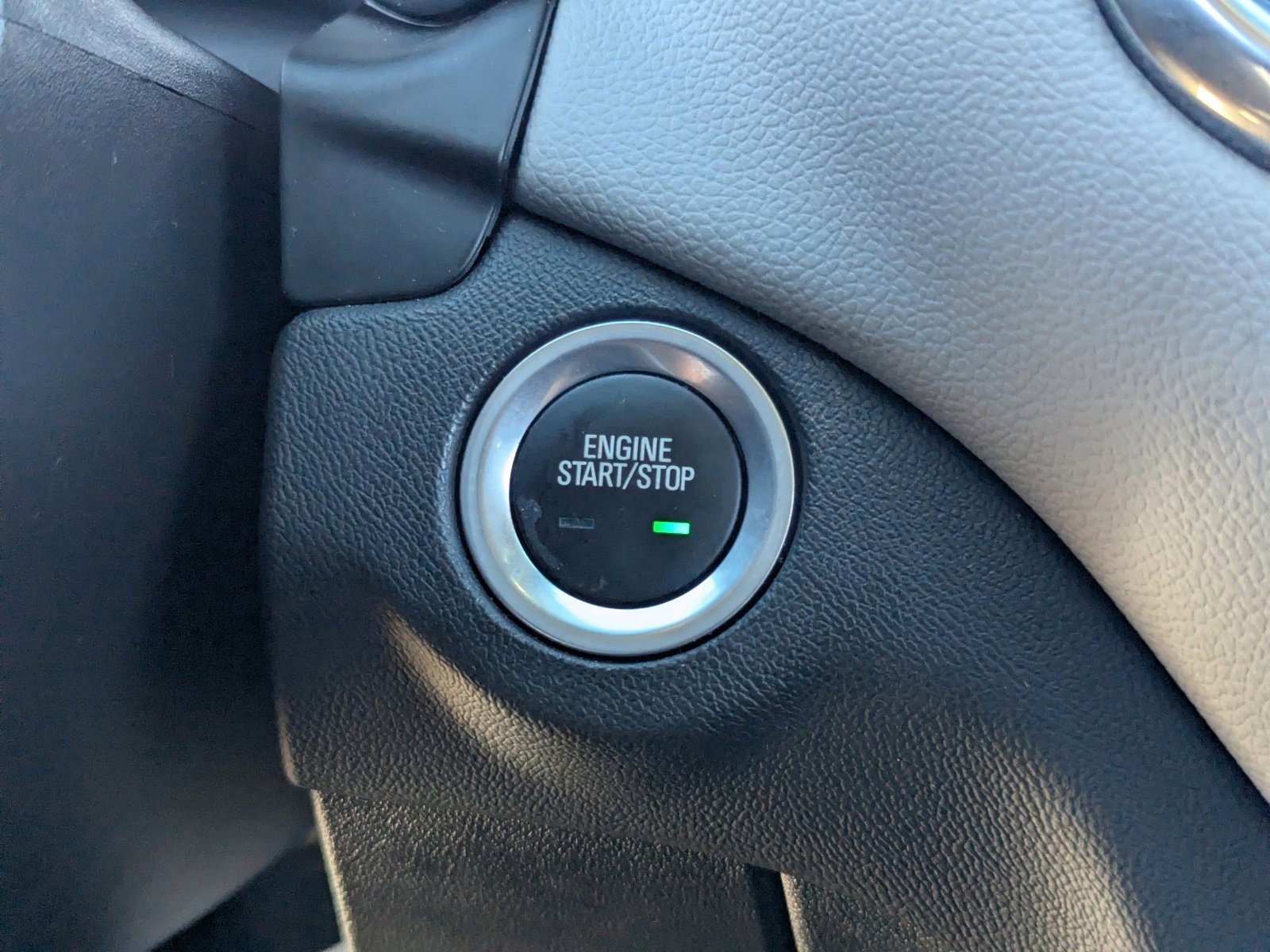 Used 2024 Chevrolet Equinox LS image 32