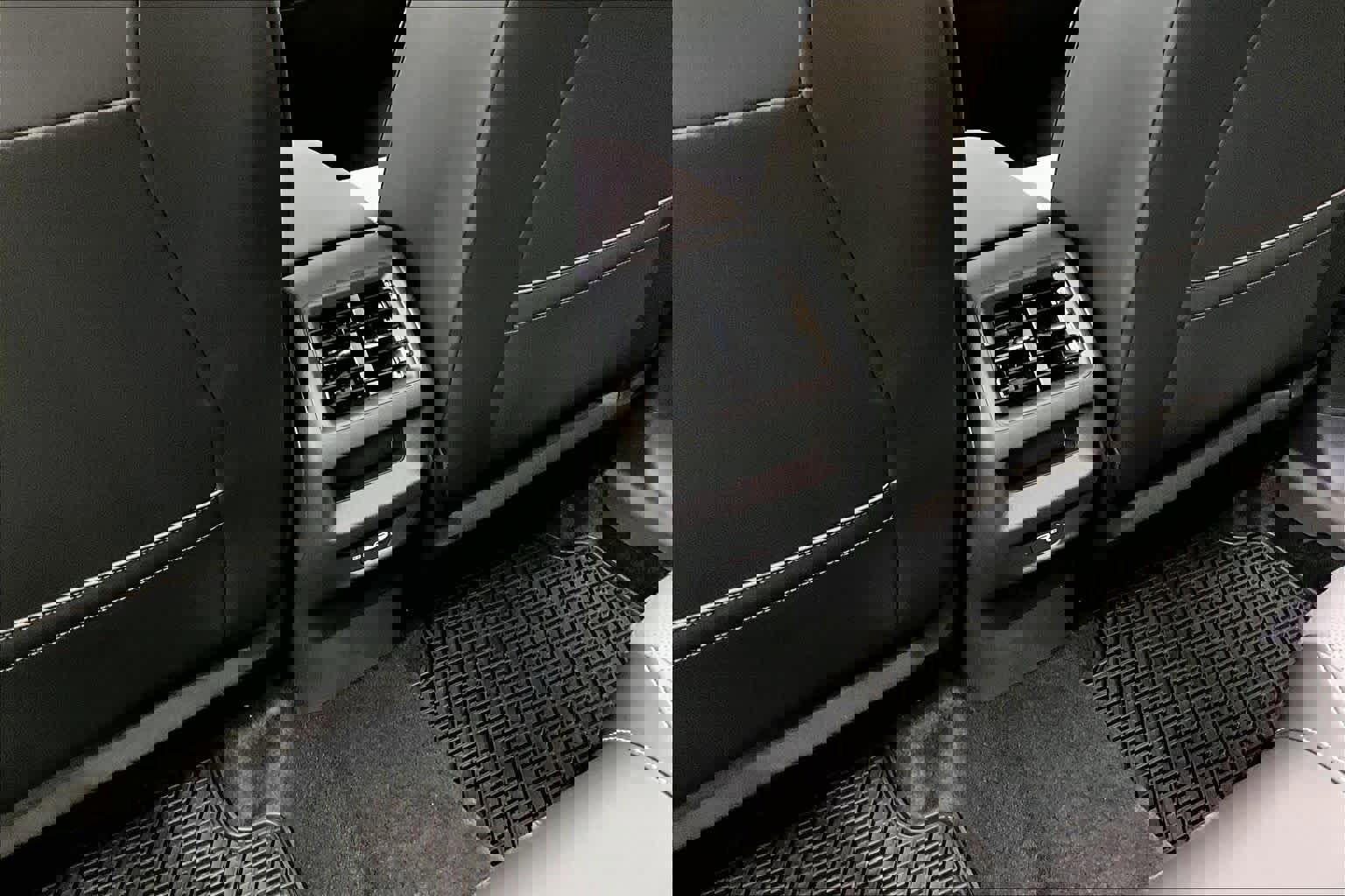 New 2026 Volkswagen Tiguan SE image 16