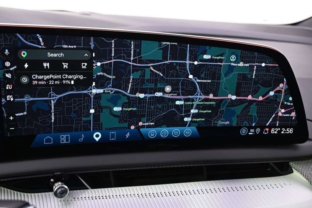 New 2025 Cadillac Optiq Sport 2 w/ LPO, ONYX Package AWD/4WD image 29