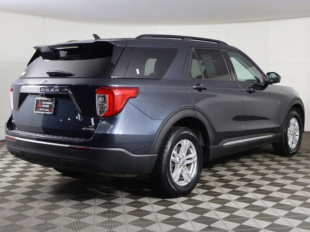 Used 2022 Ford Explorer XLT w/ Equipment Group 202A AWD/4WD image 9