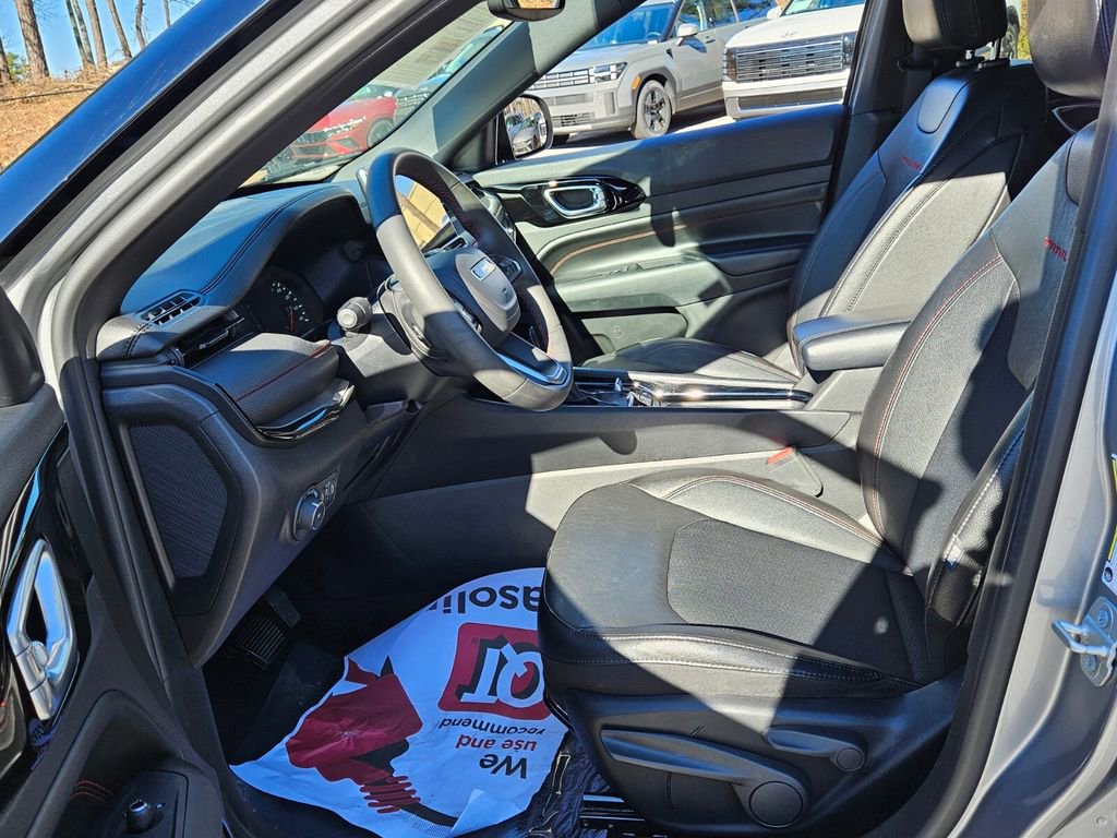 Used 2024 Jeep Compass Trailhawk image 5