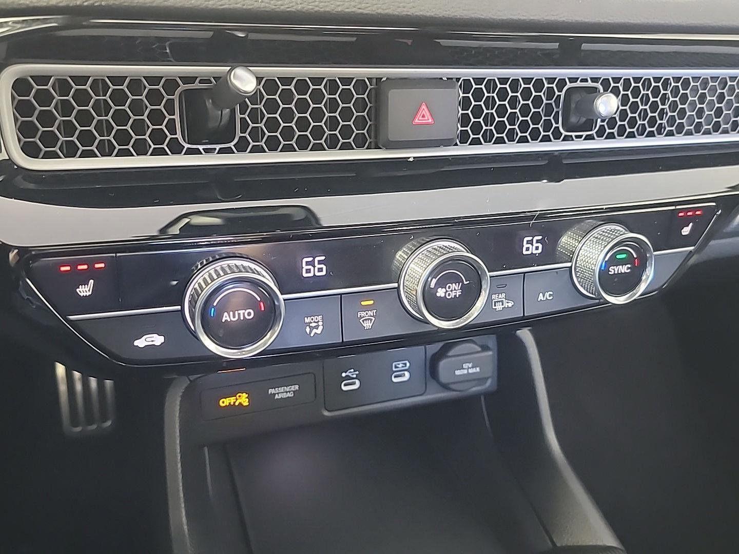 Certified 2025 Honda Civic Sport image 30