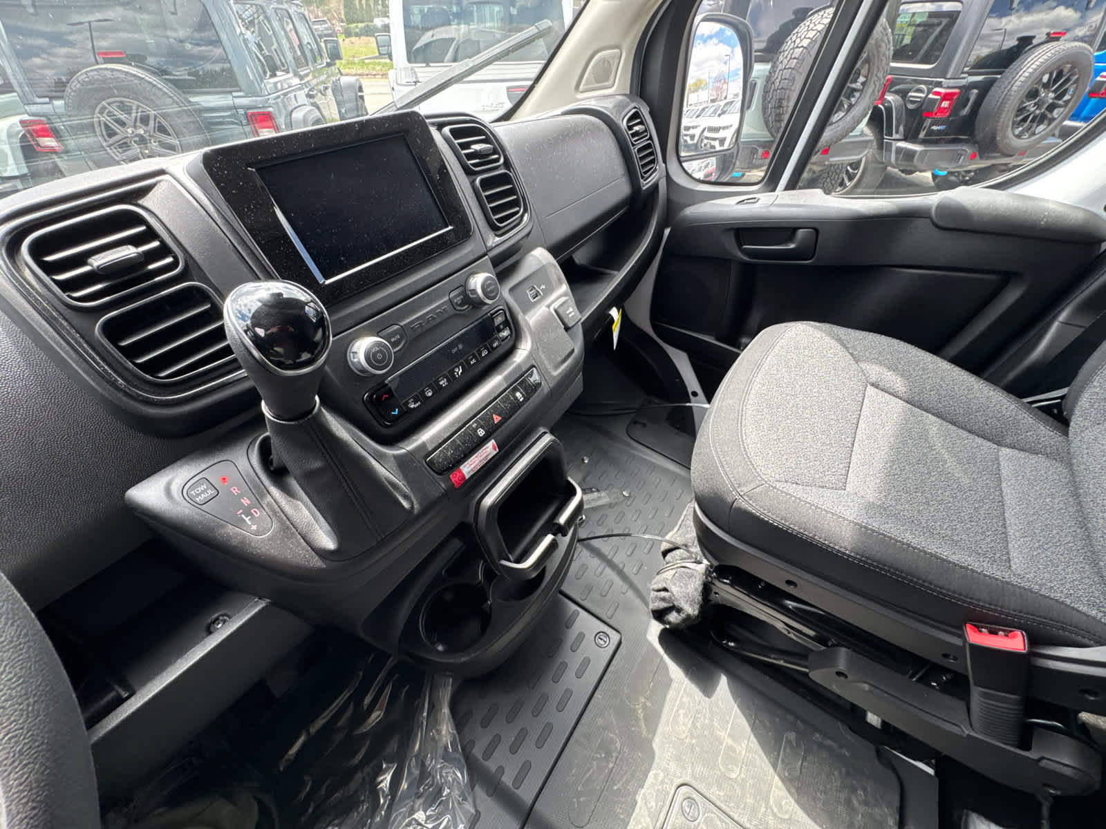 Used 2025 RAM ProMaster 3500 w/ Convenience Group FWD image 21
