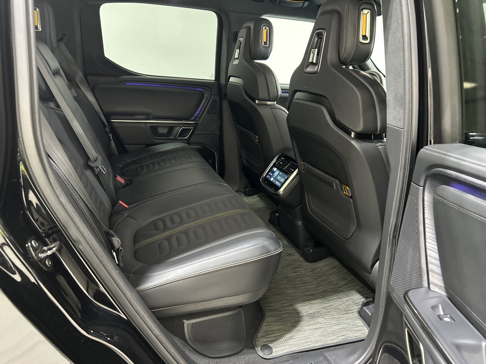 Used 2024 Rivian R1T Adventure AWD/4WD image 19