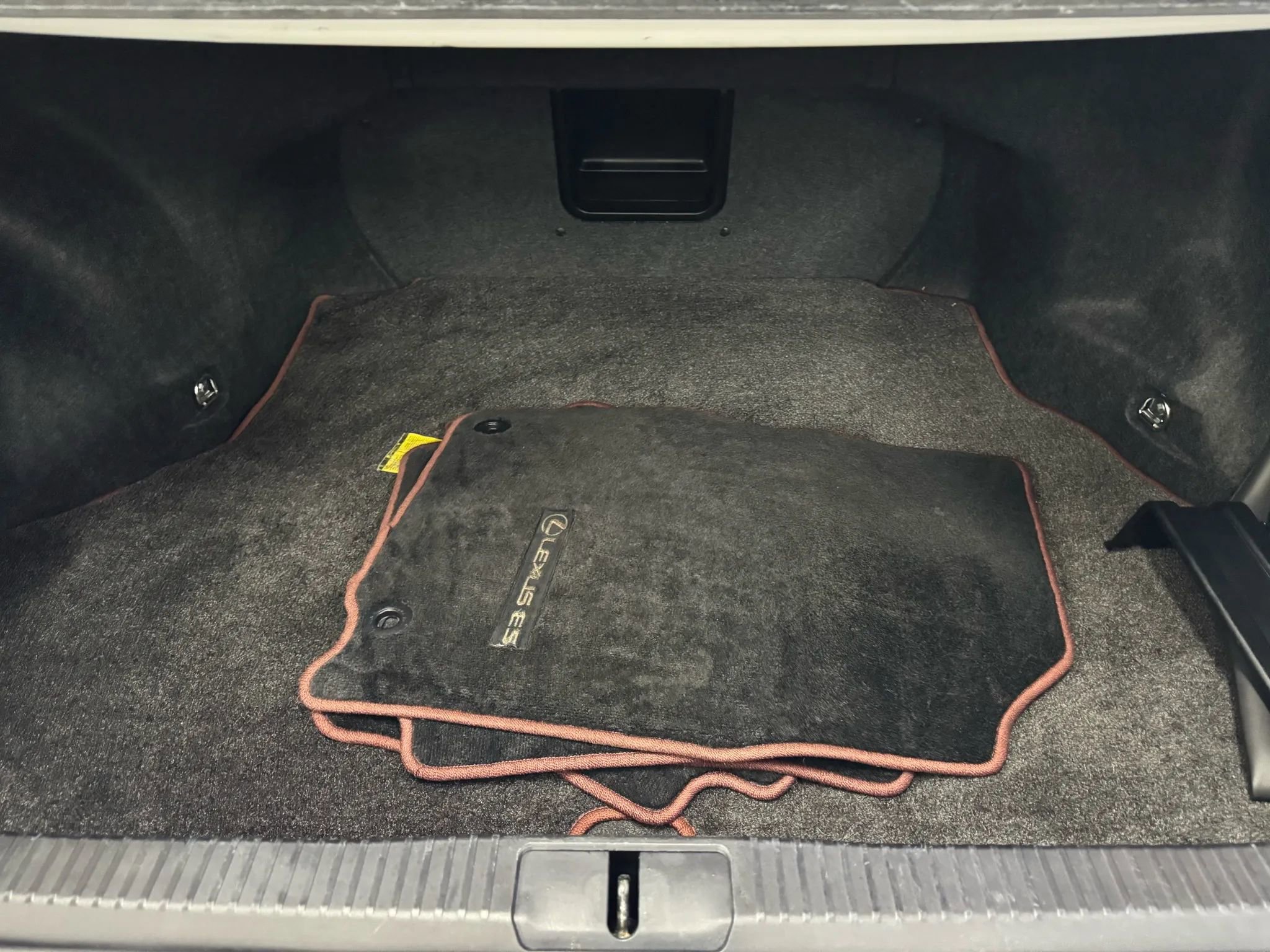 Used 2015 Lexus ES 350 image 21