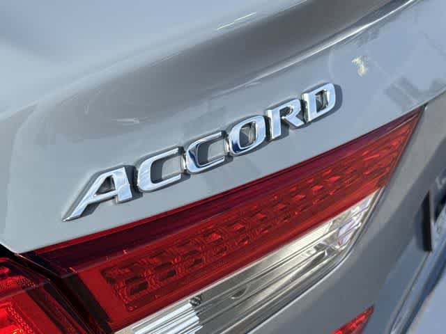 Used 2021 Honda Accord Touring image 12