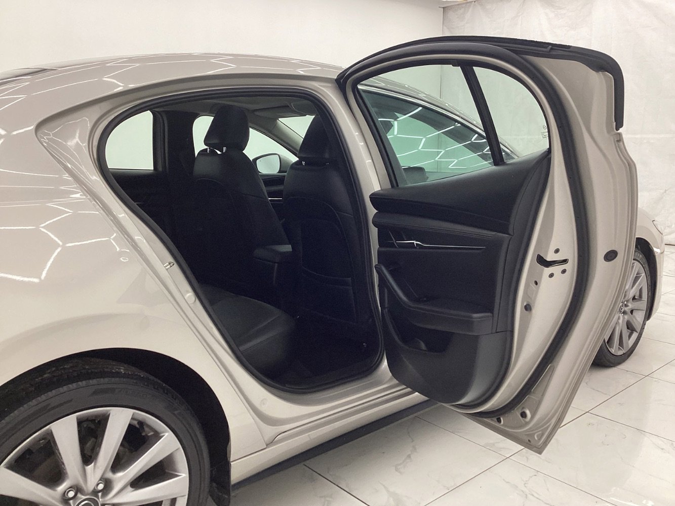 Used 2022 MAZDA MAZDA3 s image 23