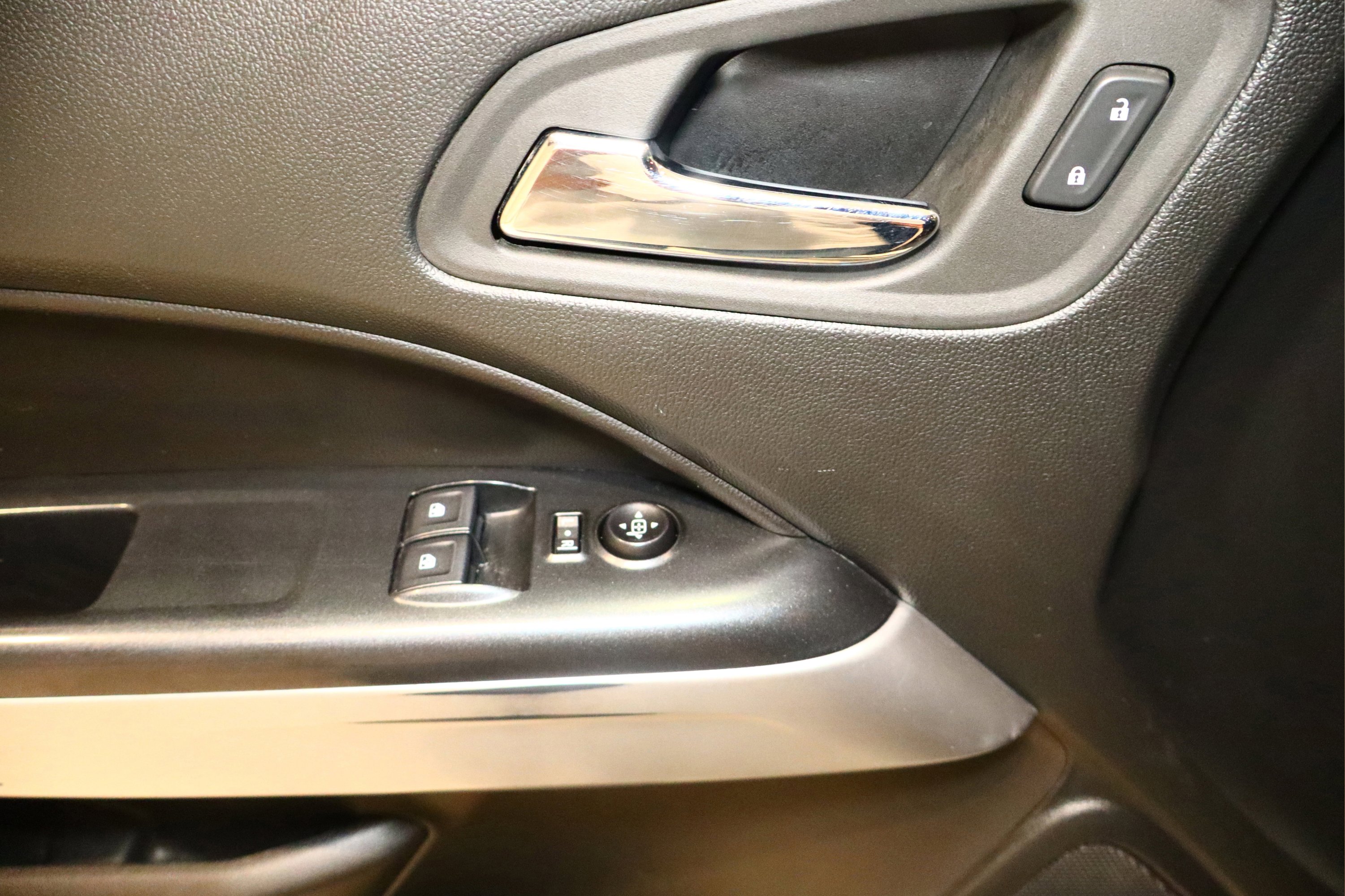 Used 2022 Chevrolet Colorado LT w/ Fleet Safety Package image 34