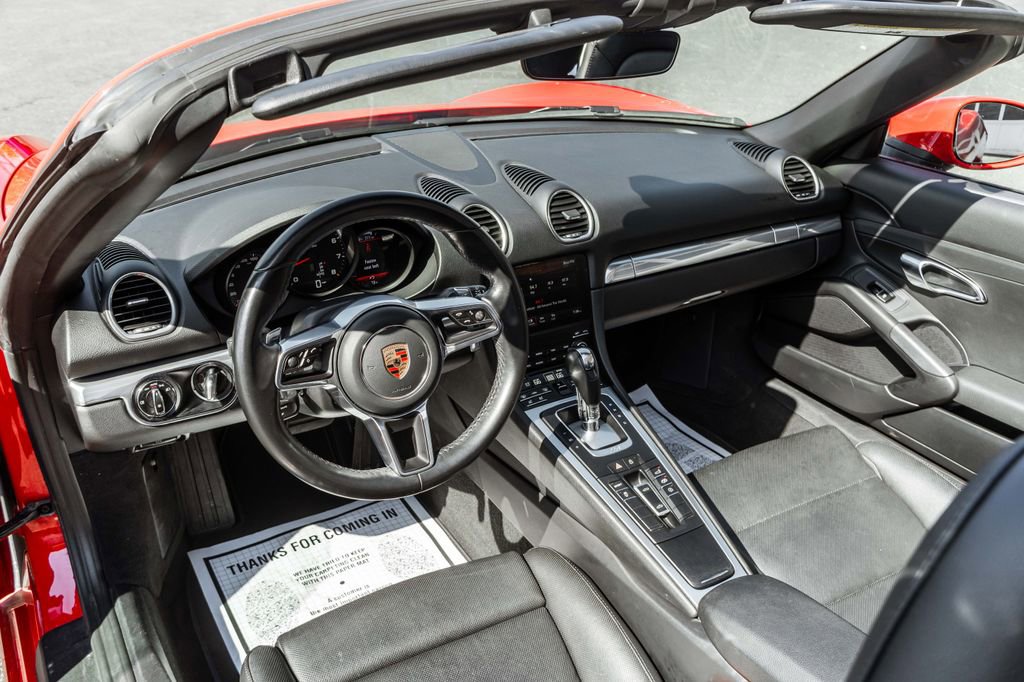 Used 2024 Porsche 718 Boxster w/ Premium Package RWD image 9