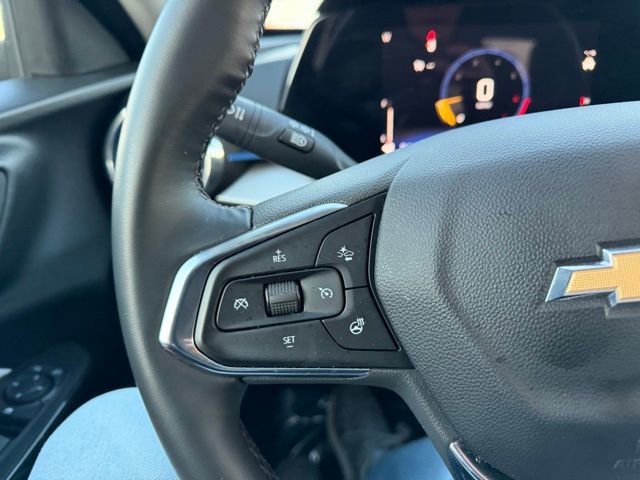 Used 2025 Chevrolet Trax LT w/ LT Convenience Package image 23