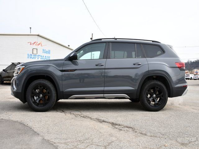New 2026 Volkswagen Atlas Peak Edition image 4