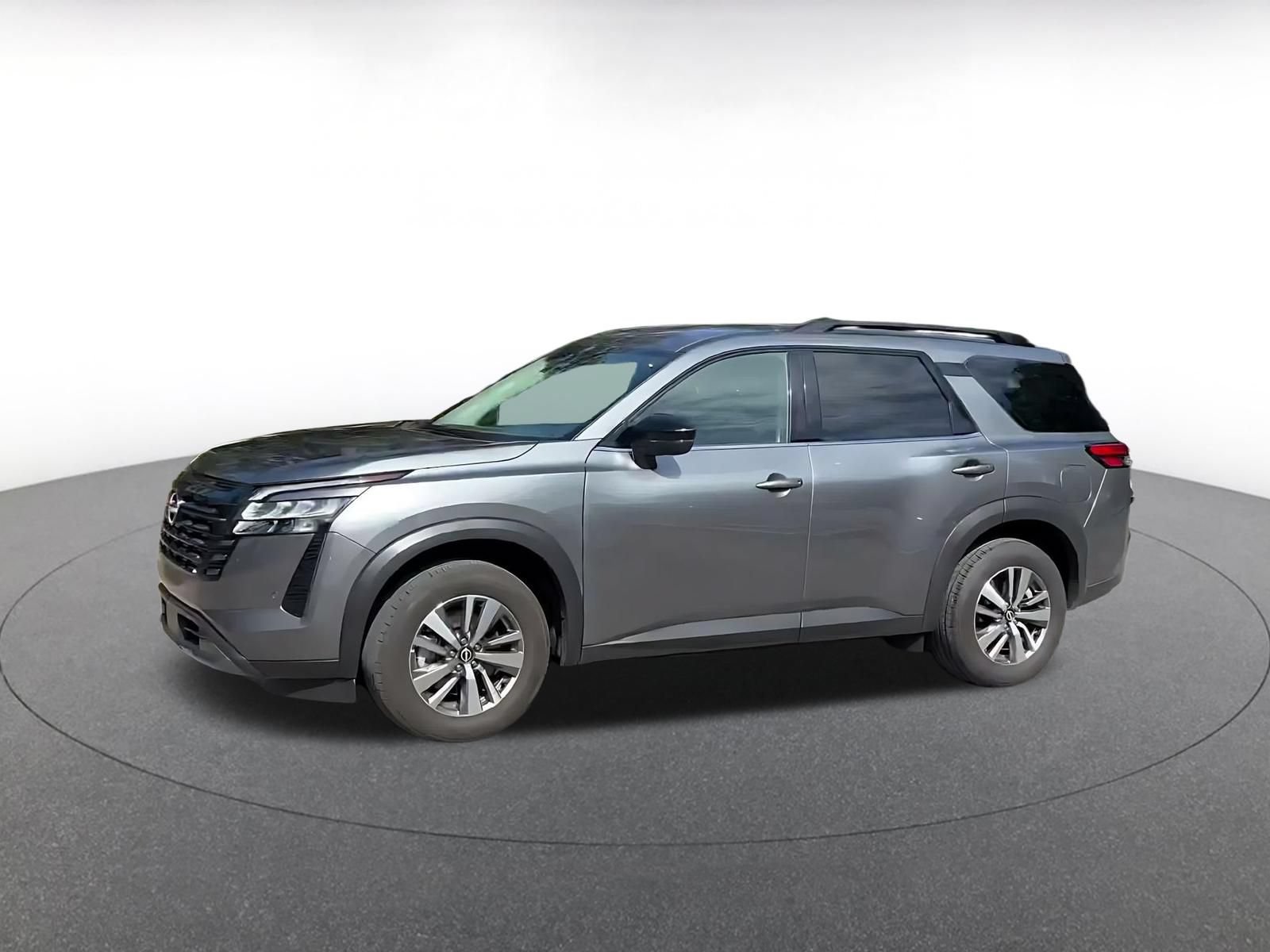 Used 2026 Nissan Pathfinder SL FWD image 7