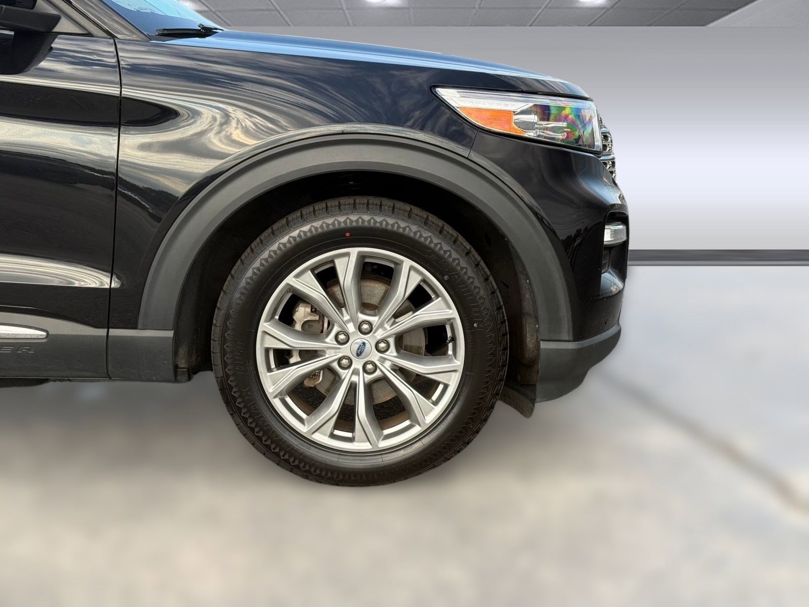 Used 2023 Ford Explorer Limited image 10