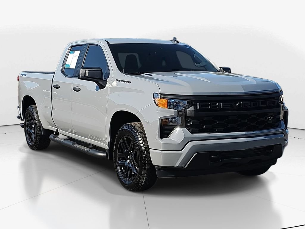 Used 2025 Chevrolet Silverado 1500 Custom w/ Turbomax Blackout Package image 2
