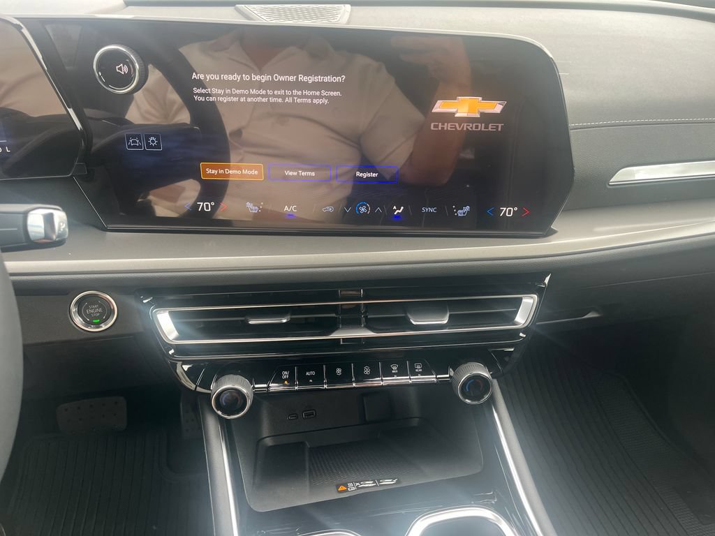 New 2026 Chevrolet Traverse LT w/ Enhanced Driving Package AWD/4WD image 19