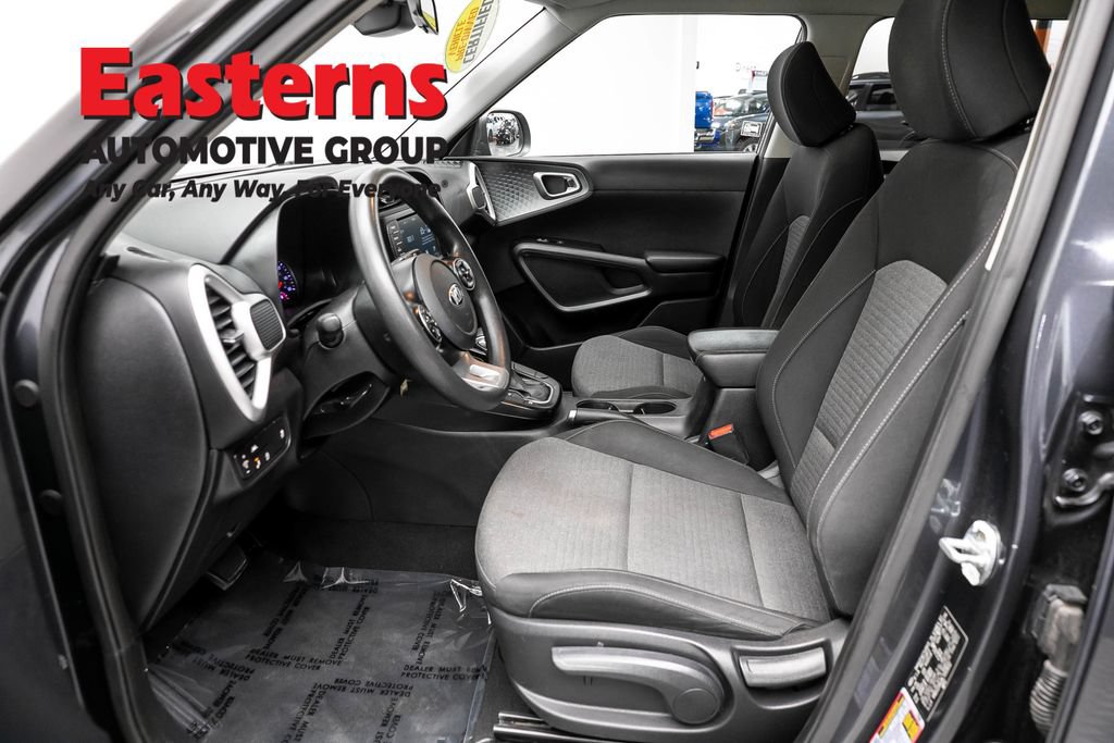 Used 2020 Kia Soul S FWD image 13