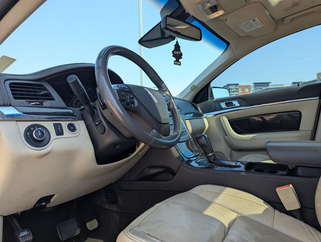 Used 2014 Lincoln MKS AWD w/ Equipment Group 201A image 14