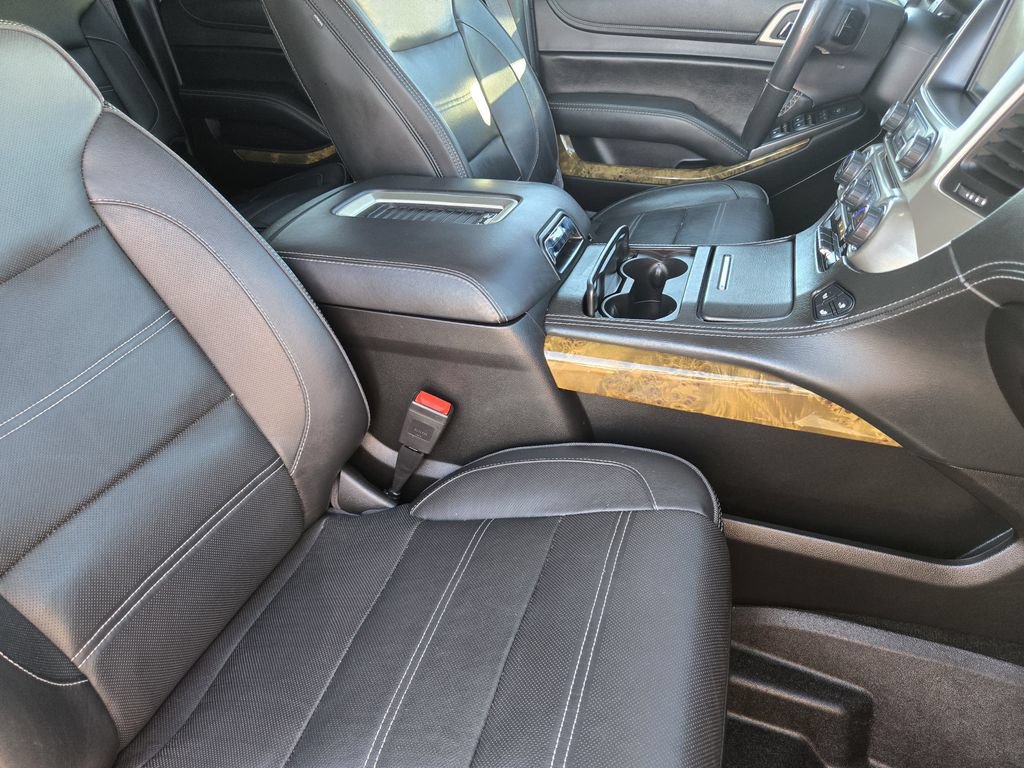 Used 2017 GMC Yukon XL Denali w/ Open Road Package AWD/4WD image 9