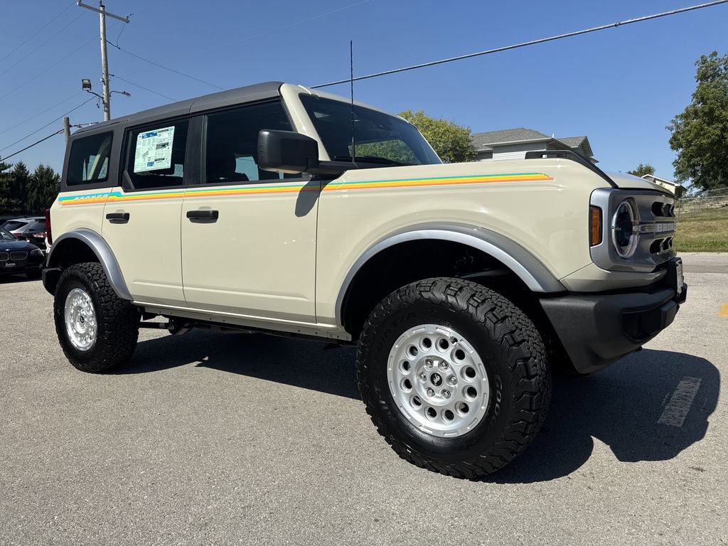 New 2025 Ford Bronco 4-Door image 3